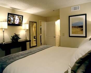 Summer Bay Resorts Las Vegas Desert Club - bedroom