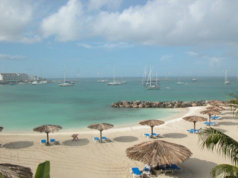 Royal Palm Beach Club - Beach