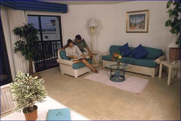 Divi Aruba Phoenix Beach Resort - Unit Living Area