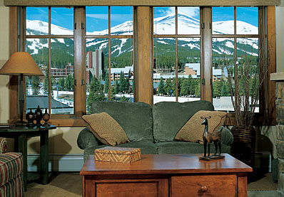 Hyatt Main Street Station - Unit Living Area