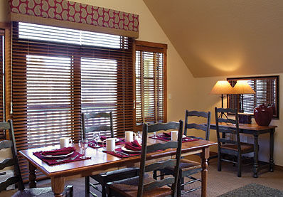 Hyatt Main Street Station - Unit Dining Area