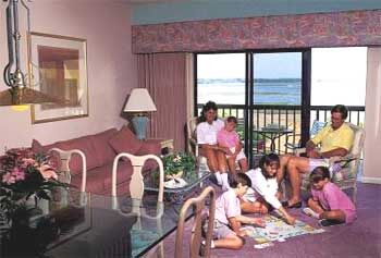 Marriott's Sunset Pointe - Unit Dining & Living Areas