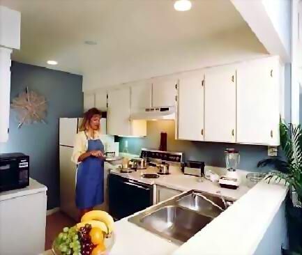 Alhambra at Poinciana - Unit Kitchen