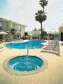 Outdoor pool and Hot-tub