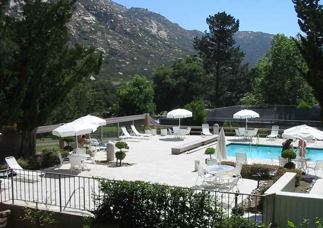 Riviera Oaks Resort - Pool