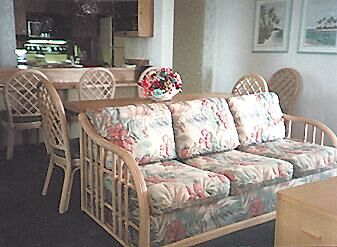 HGVC Seawatch on the Beach - Unit Living Area