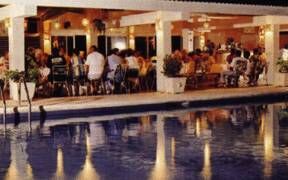 Long Beach Club - Pool & Bar
