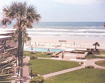 Sunrise Beach Club - Beach