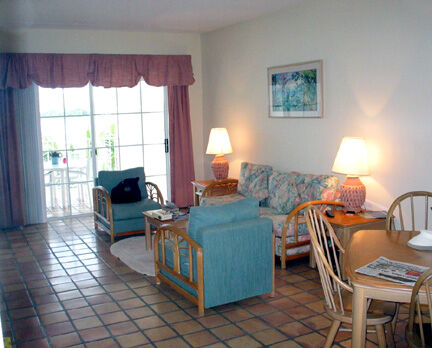 Paradise Harbour Club & Marina - Inside a Unit