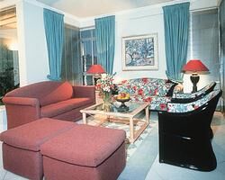 The Peninsula - Unit Living Area