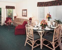 Waterside by Spinnaker - Unit Dining Area