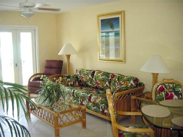 7 Mile Beach Resort - Unit Living Area