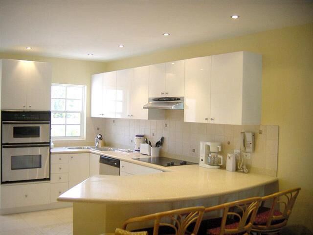 7 Mile Beach Resort - Unit Kitchen