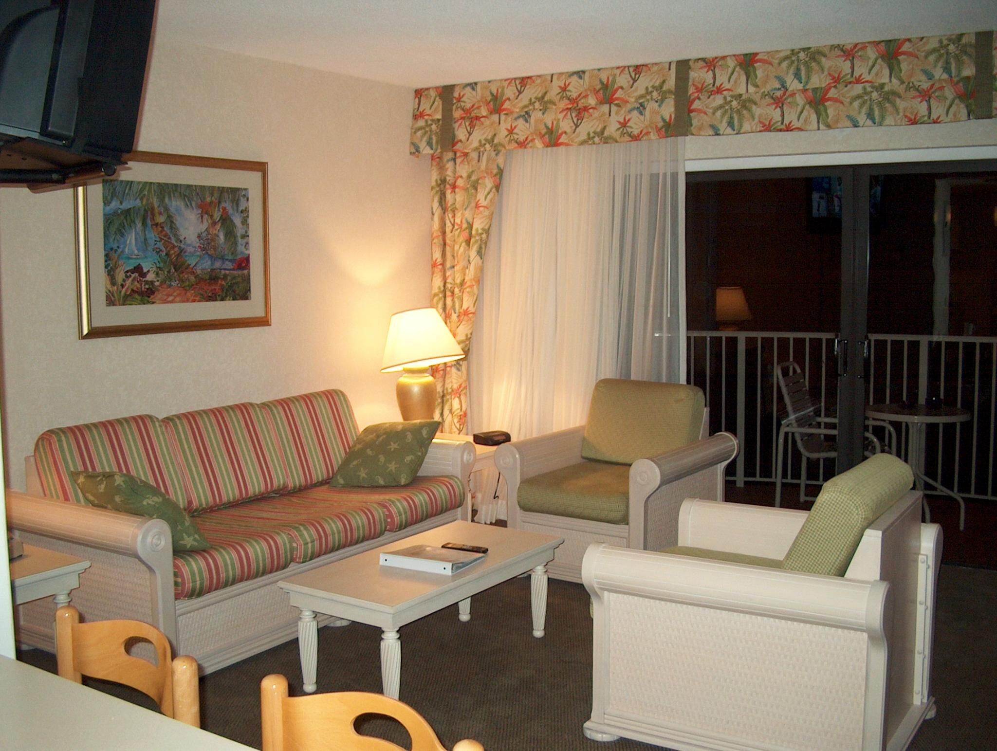 Canada House Beach Club - Unit Living Area