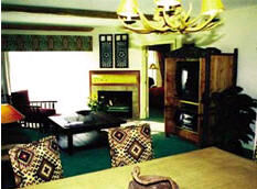 Lakeside Terrace - Unit Dining Area