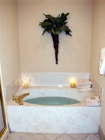 Holiday Beach Resort  - Unit Jacuzzi Tub