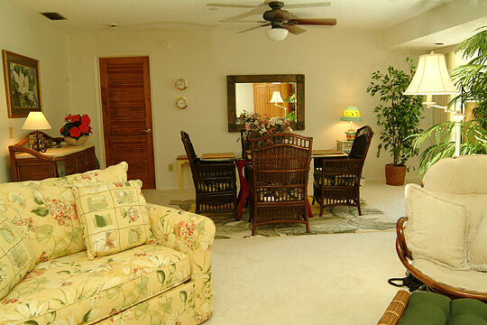 Blind Pass Condominiums - Unit Dining Area