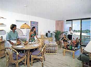 Royal Islander Club la Plage - Unit Living Area