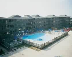 Outer Banks Beach Club - Courtyard