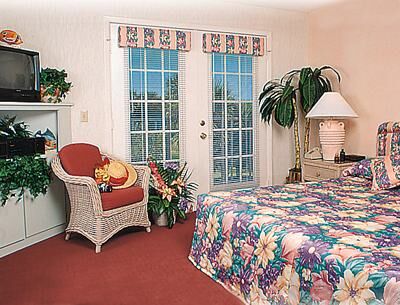 Liki Tiki Village - Master Bedroom