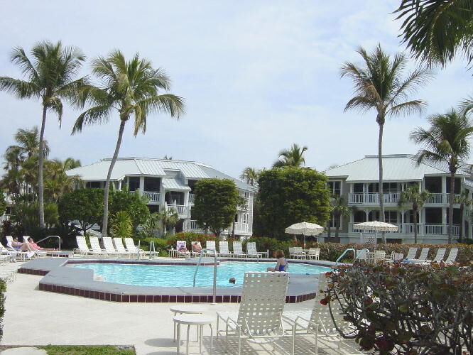 Sanibel Cottages - Pool