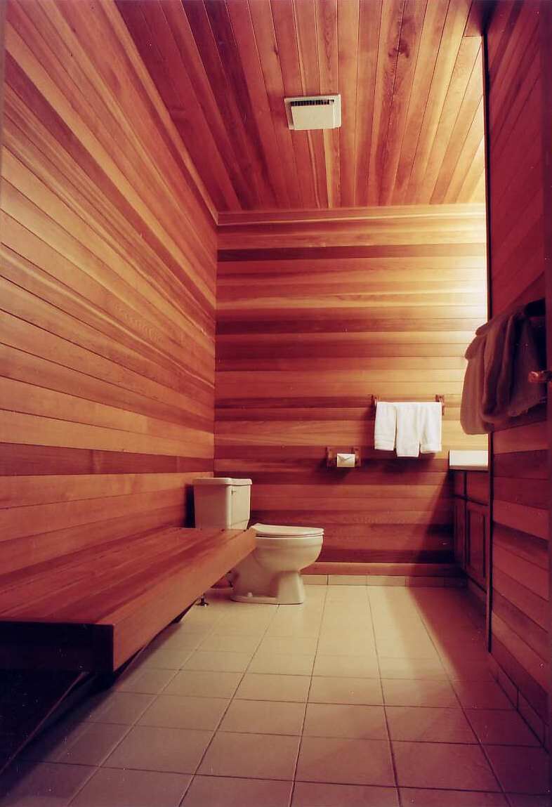Whiski Jack at Whistler Creek - Spa Bathroom