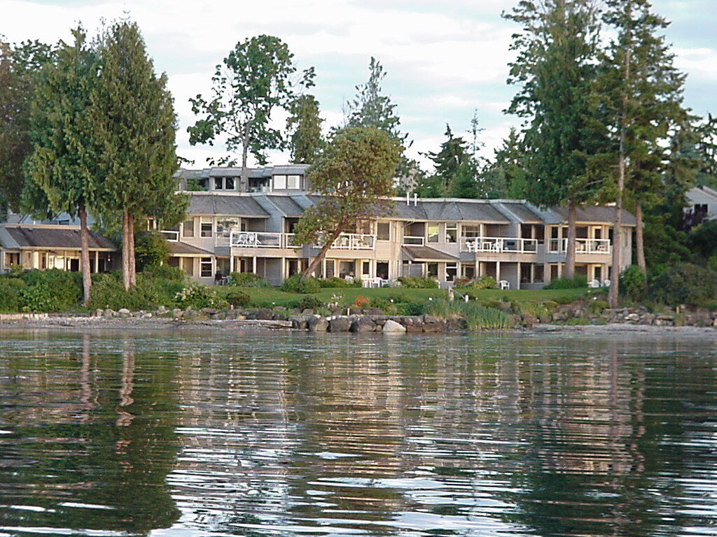 Pacific Shores Resort and Spa