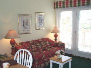 The Cottages at King's Creek Plantation - Unit Living Area