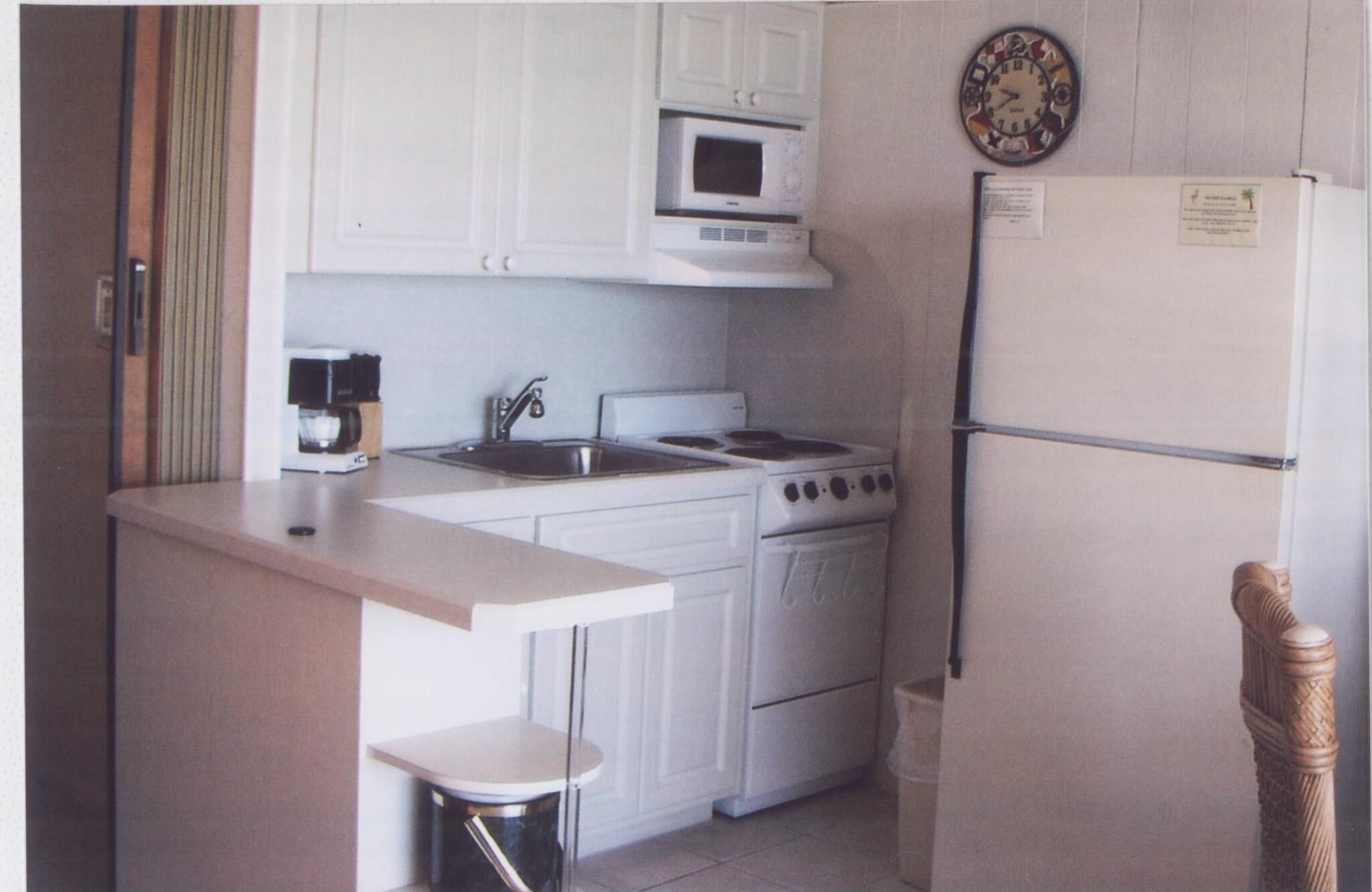 Kahlua Beach Club - Unit Kitchen
