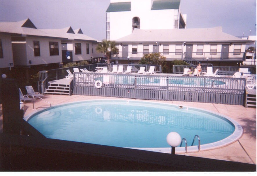 Paradise Isle Resort - 2nd pool