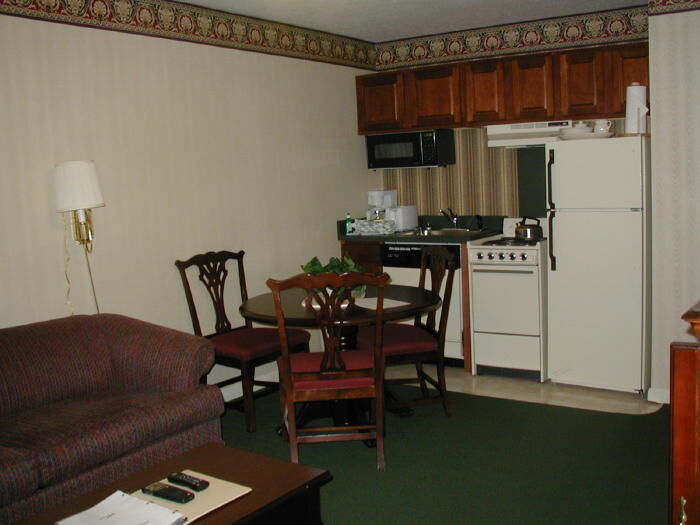 Wyndham Kingsgate - unit living area and kitchen