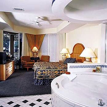 Marriott's Imperial Palm Villas - Unit Bathroom