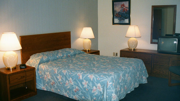 Roundhouse Resort - Bedroom Area