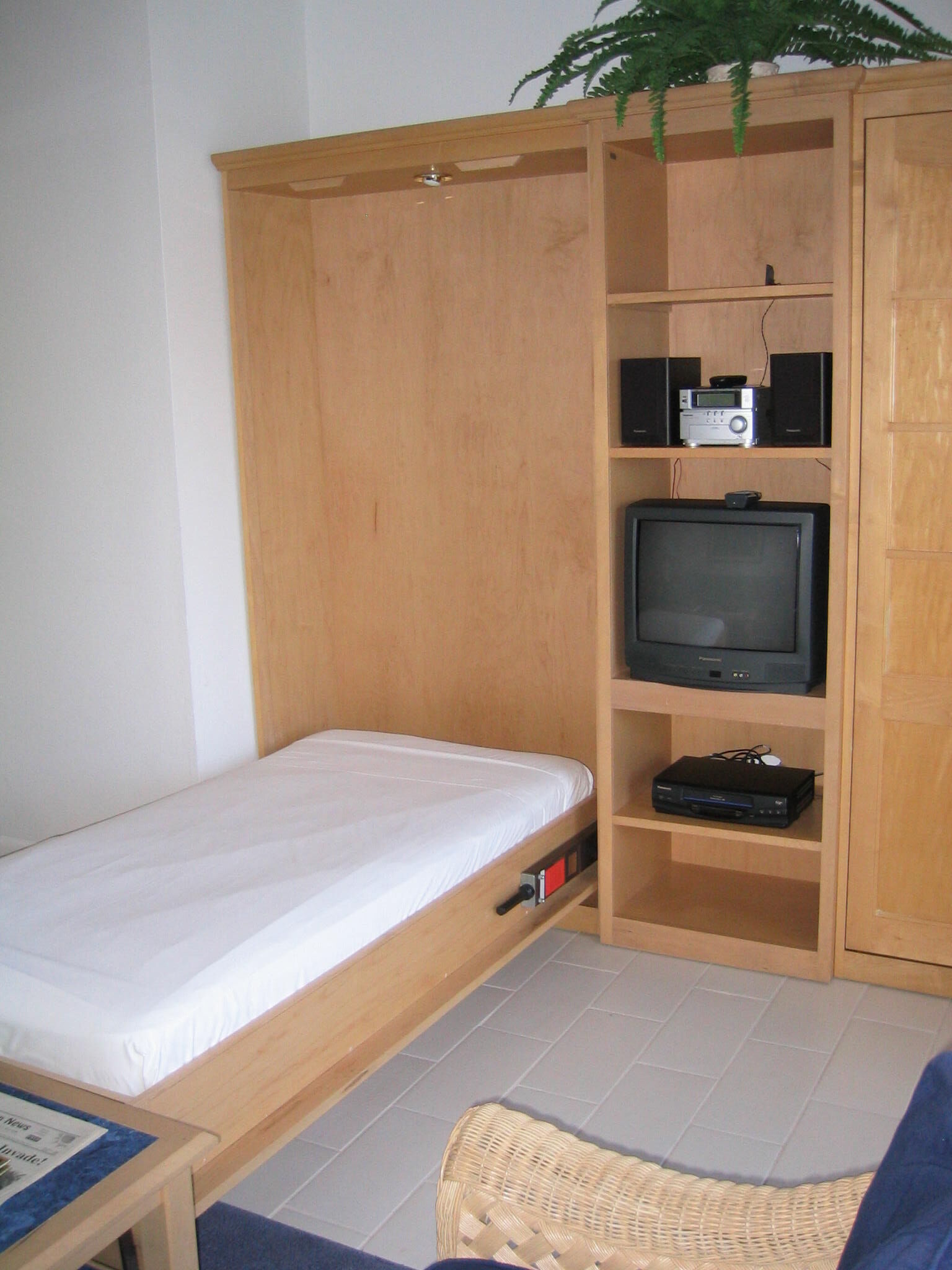 The Reef Resort - Unit Murphy Bed