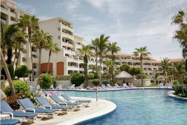Finisterra Club & Resort - Pool 