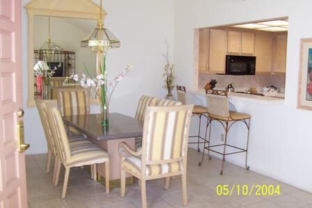 Desert Breezes - Unit Dining Area