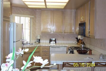 Desert Breezes - Unit Kitchen