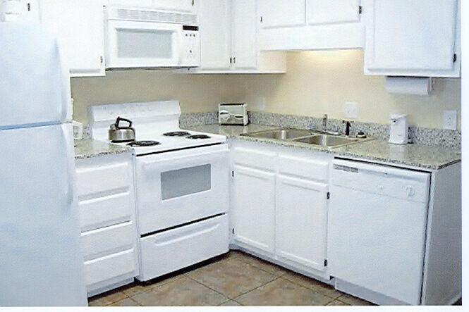 Ocean Forest Colony - Unit Kitchen