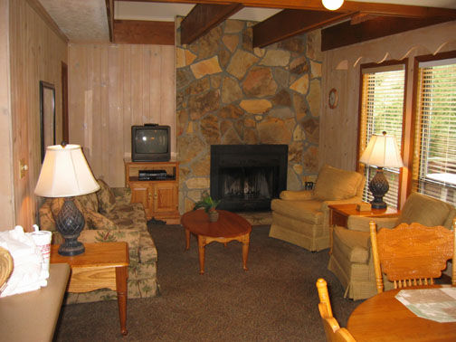 Loreley unit living area