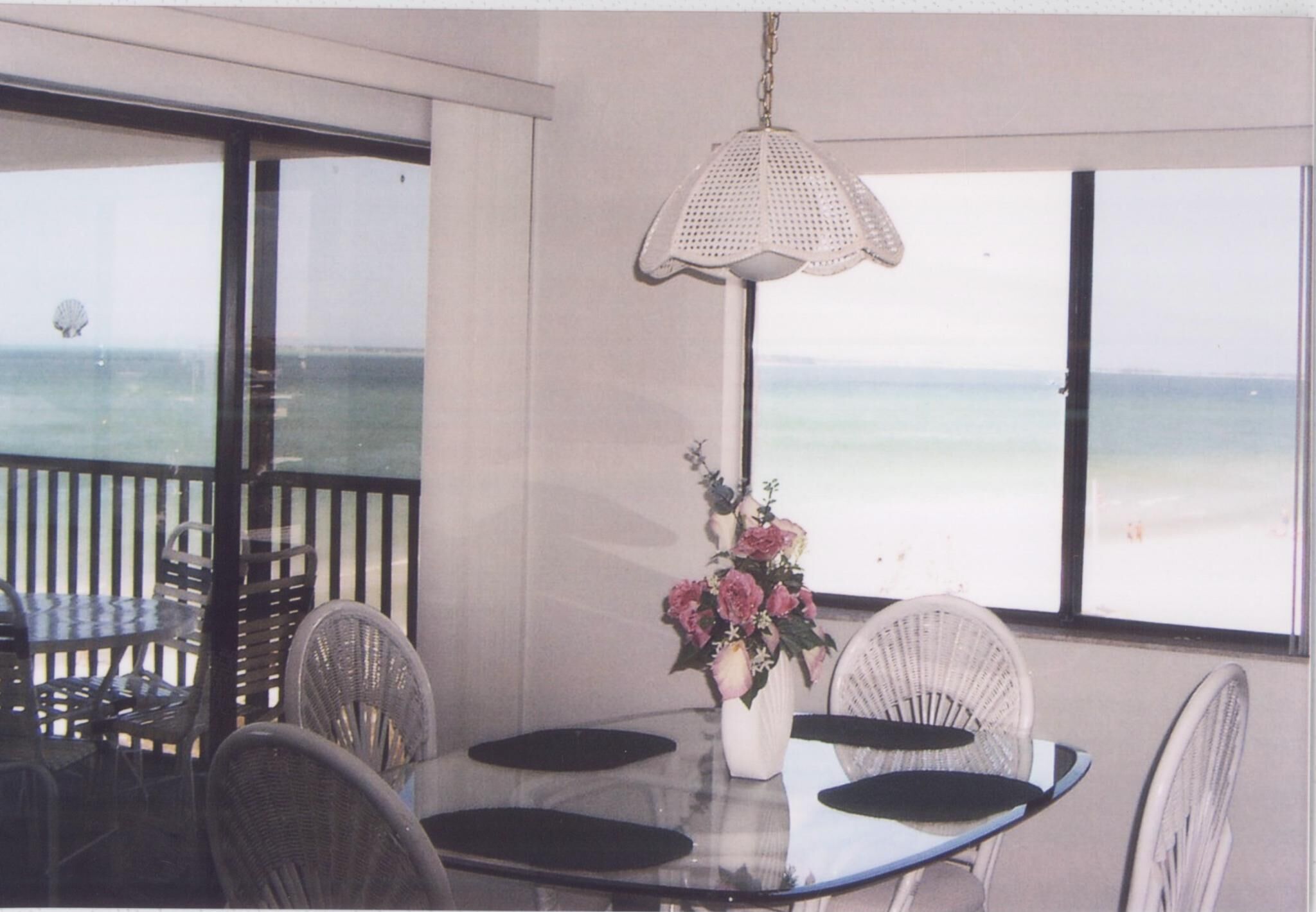Bel-Air Beach Club - Unit Dining Area
