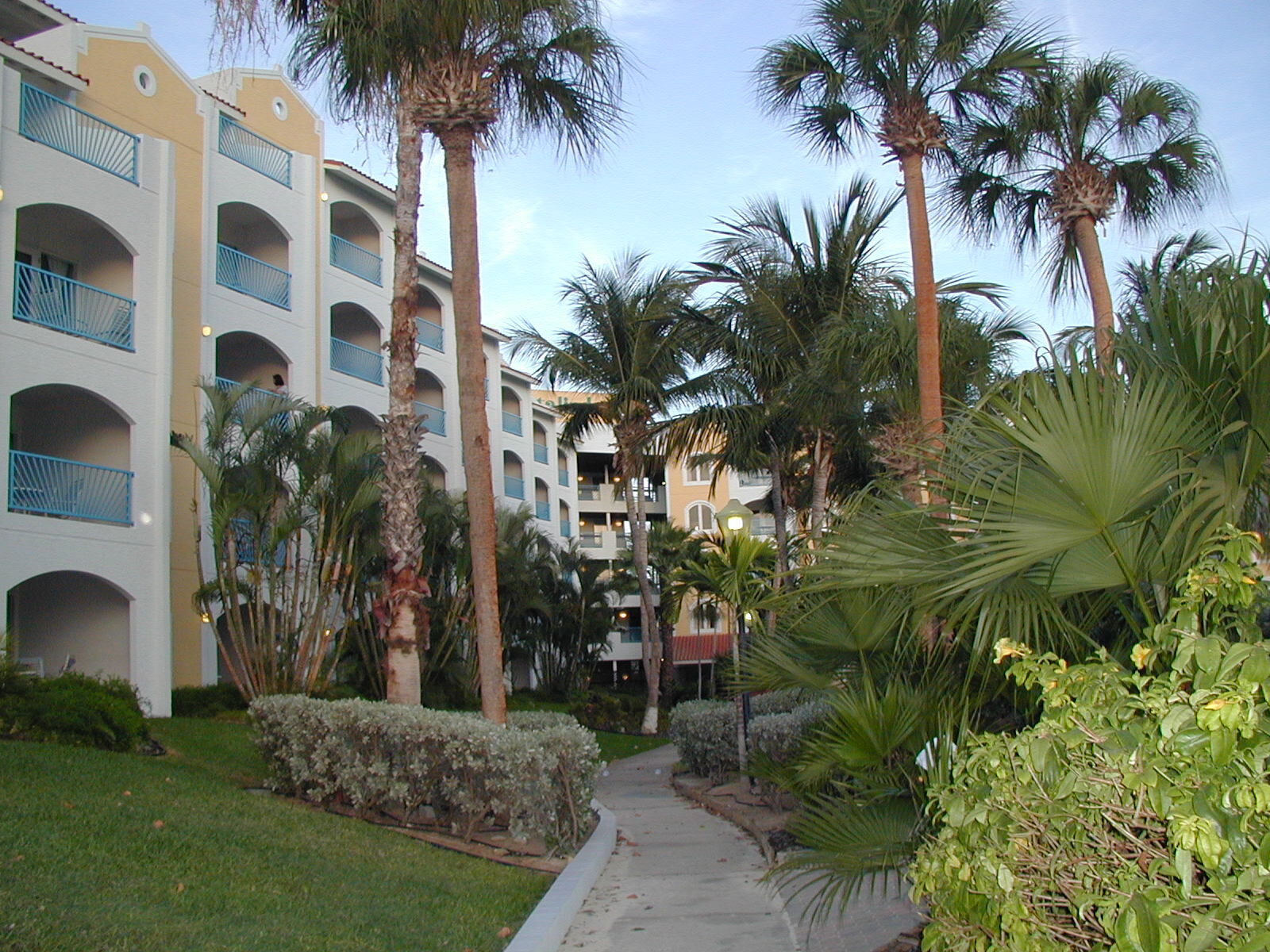 Costa Linda Beach Resort - Grounds