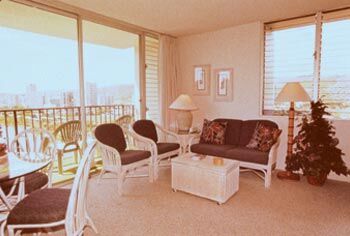 Fairway Villa - Corner Unit Living Area