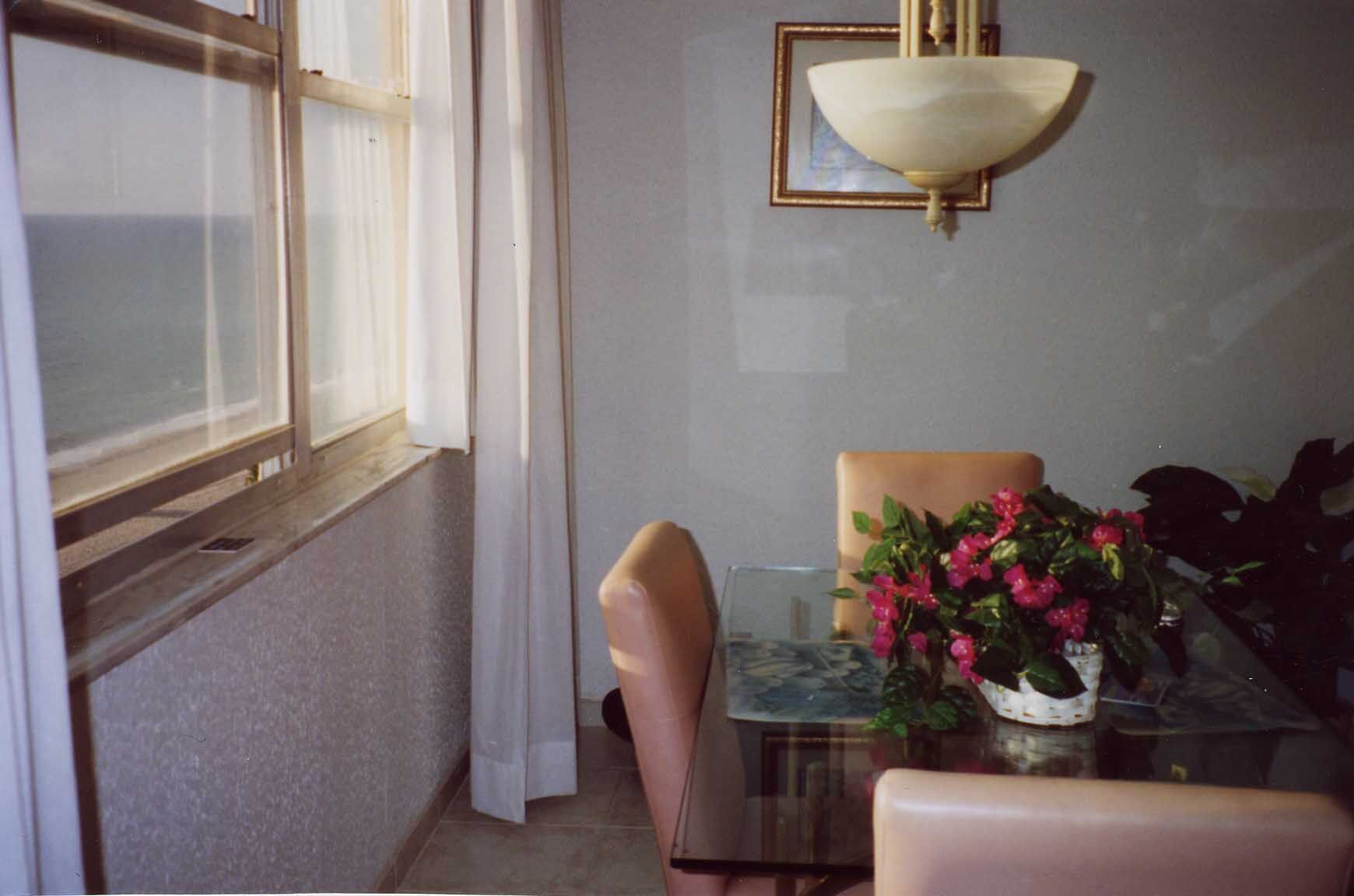 Hollywood Beach Tower - Unit Dining Area
