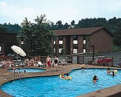 Oakmont Resort - Pool