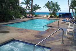 Hono Koa Resort - Pool & Jacuzzi