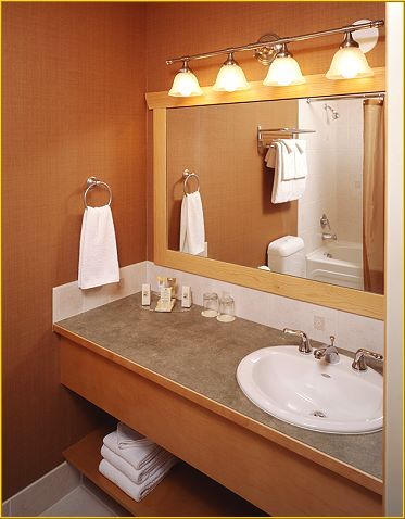 Banff Rocky Mountain Resort - Unit Bathroom