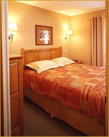 Banff Rocky Mountain Resort - Unit Bedroom