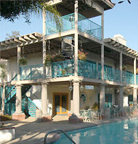 Dolphin's Cove Resort - Pool