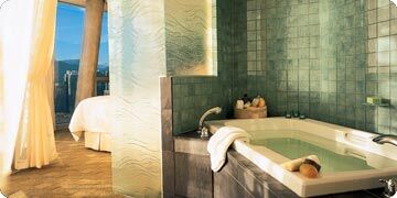 Club Intrawest - Vancouver - Unit Bathroom
