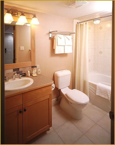 Banff Rocky Mountain Resort - Unit Bathroom